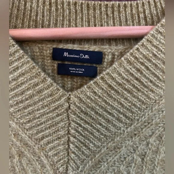 Massimo Dutti Mustard V-Neck Soft Wool Ribbed Sweater Size Small #976 - Picture 3 of 5